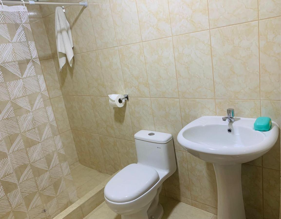 Habitacion Con Bano Propio Para 2 Personas Como Maximo Lima Bagian luar foto